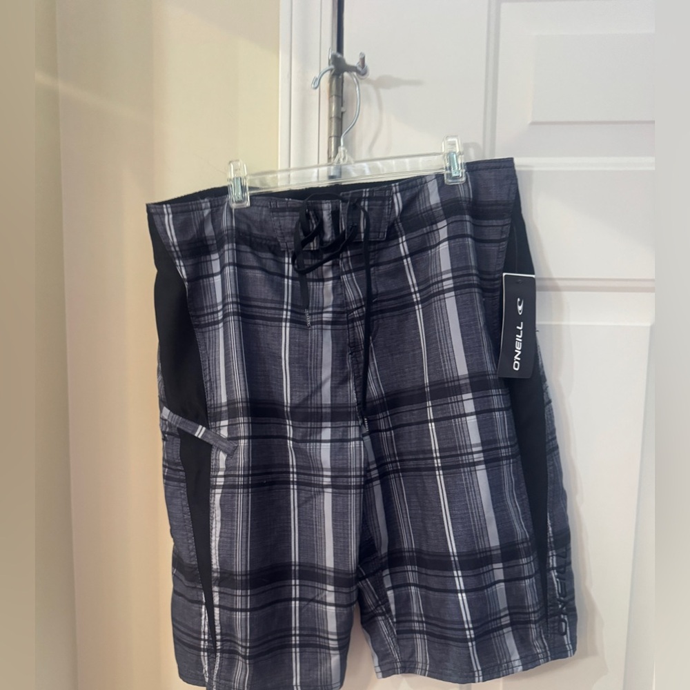 O'Neill Men’s Black & Gray Plaid Swim Board Shorts NWT (32)